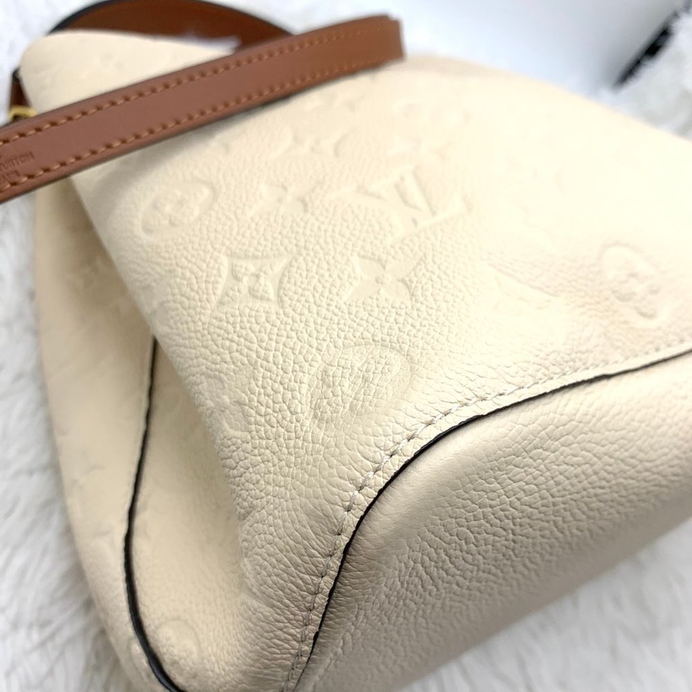 āSOLDā Louis Vuitton Empreinte Cream Neonoe MM bag - Picture 12 of 16